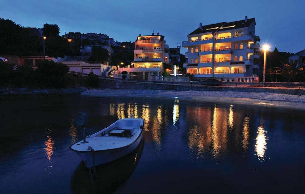 Sea View Apartments Sirena オクルグ・ゴルニ エクステリア 写真