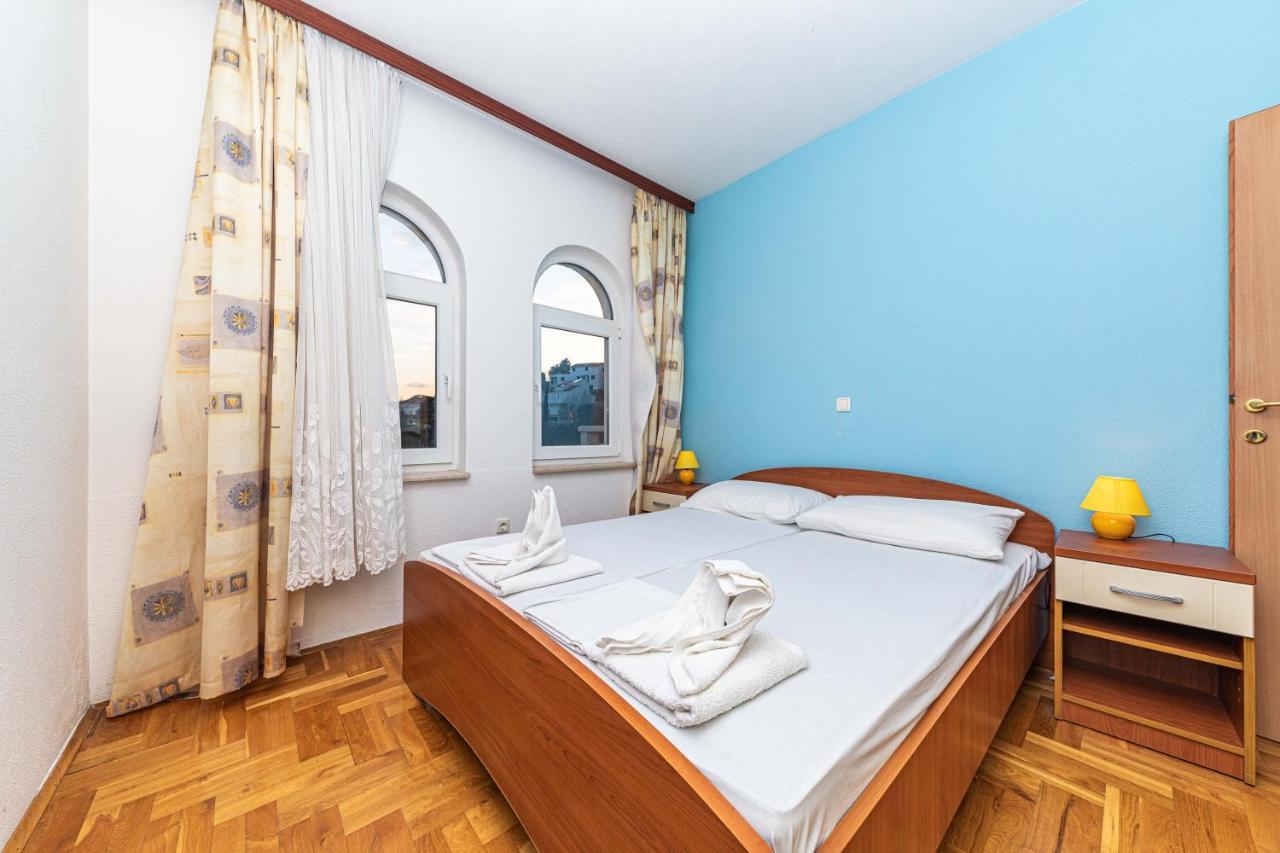 Sea View Apartments Sirena オクルグ・ゴルニ エクステリア 写真