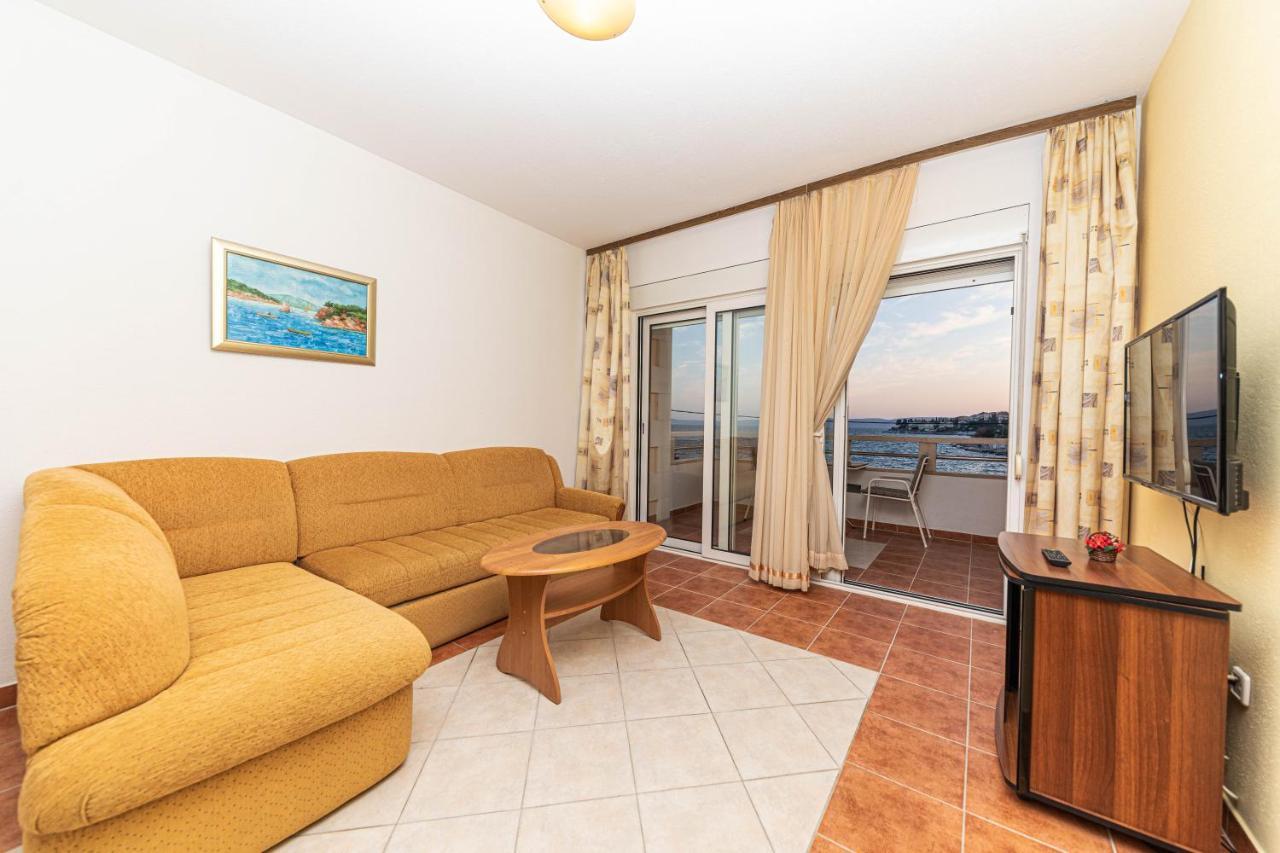 Sea View Apartments Sirena オクルグ・ゴルニ エクステリア 写真