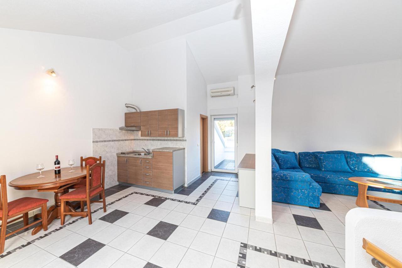 Sea View Apartments Sirena オクルグ・ゴルニ エクステリア 写真