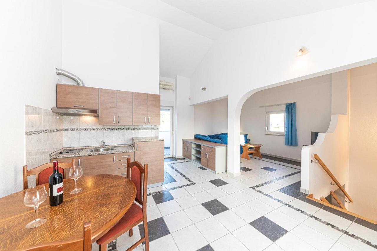 Sea View Apartments Sirena オクルグ・ゴルニ エクステリア 写真