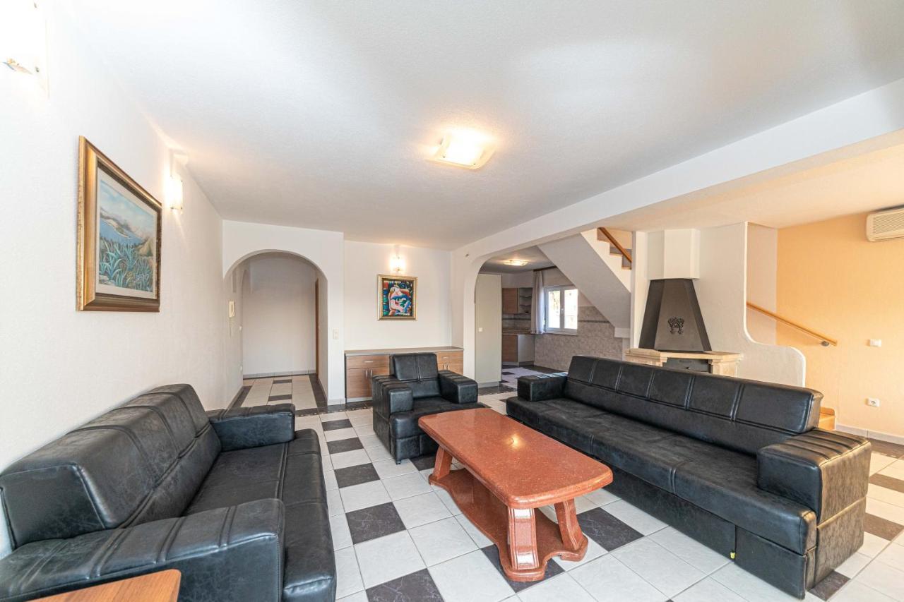 Sea View Apartments Sirena オクルグ・ゴルニ エクステリア 写真